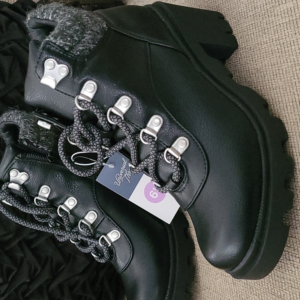 UNIVERSAL THREAD BLACK NOELLE LUG SOLE HEELED COMBAT BOOTS